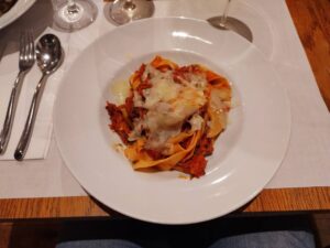 Pappardelle z szarpaną wołowiną fot. Małgorzata Lenkiewicz